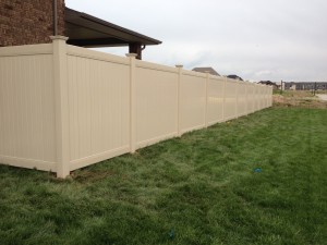 Almond vinyl fence in Lakeshore on