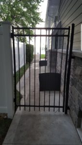 metal gate with vinyl