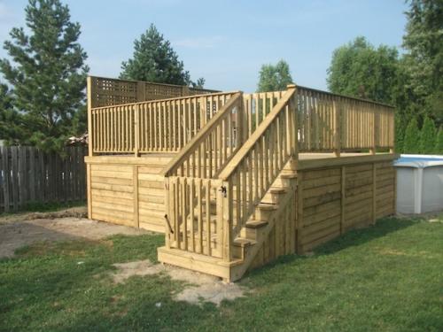 wood-deck-railings